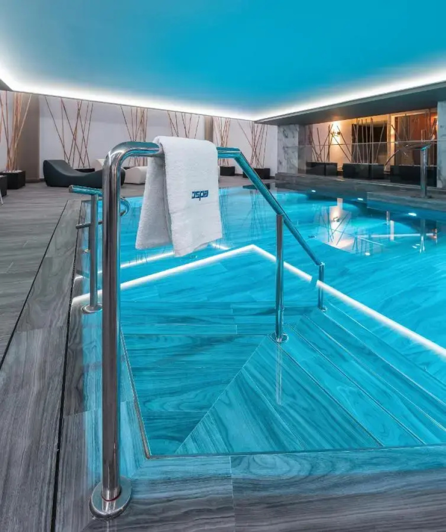 Отель Suites del Mar By Melia