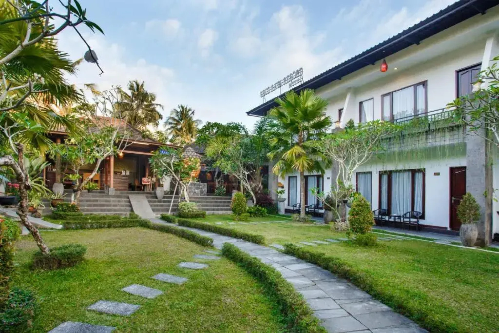 Ubud Raya Boutique Hotel