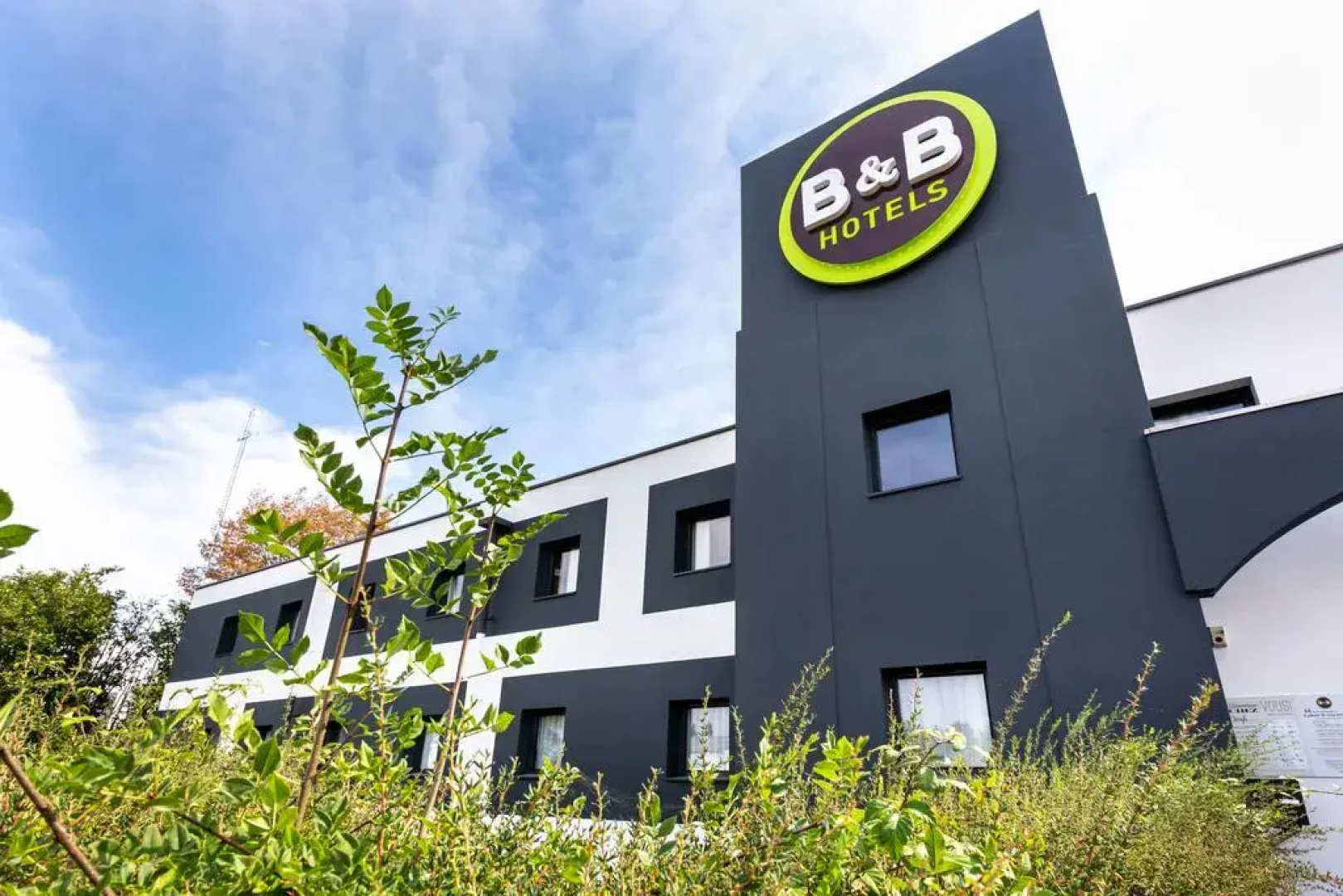 B&B HOTEL ANGERS Parc Expos