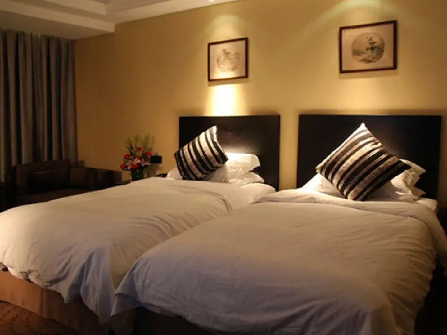 Metropark Longhua Hotel