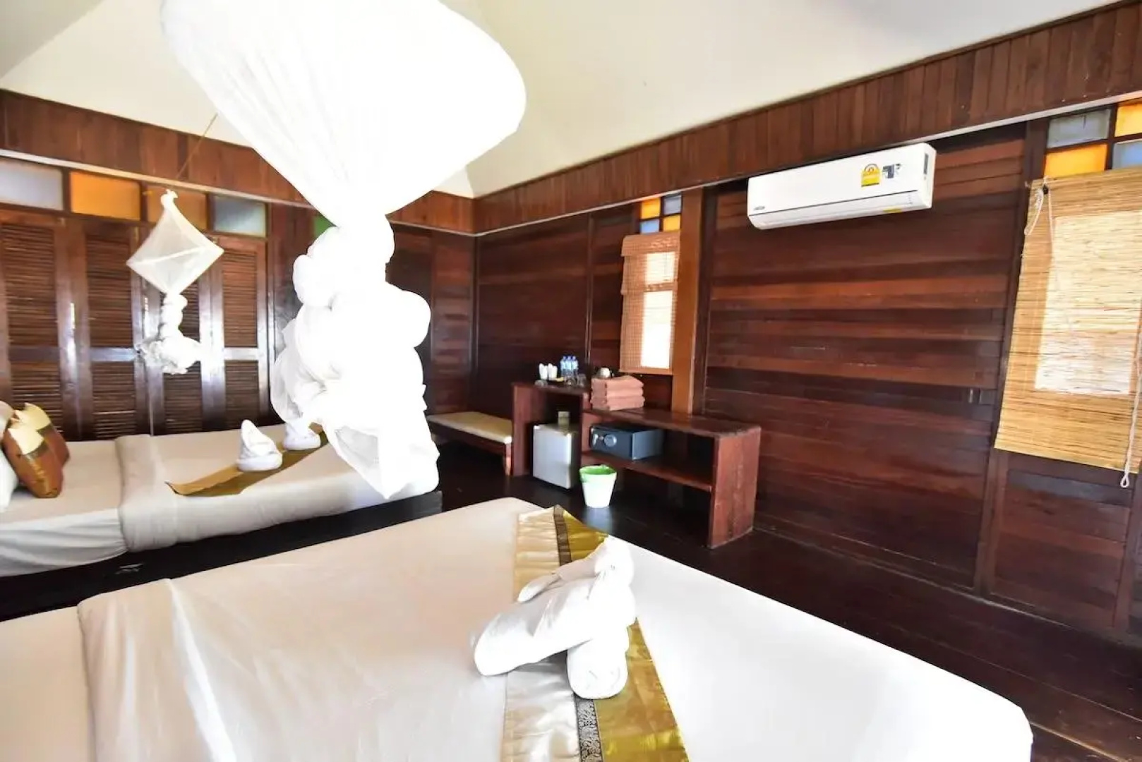 Отель Koh Ngai Thanya Beach Resort