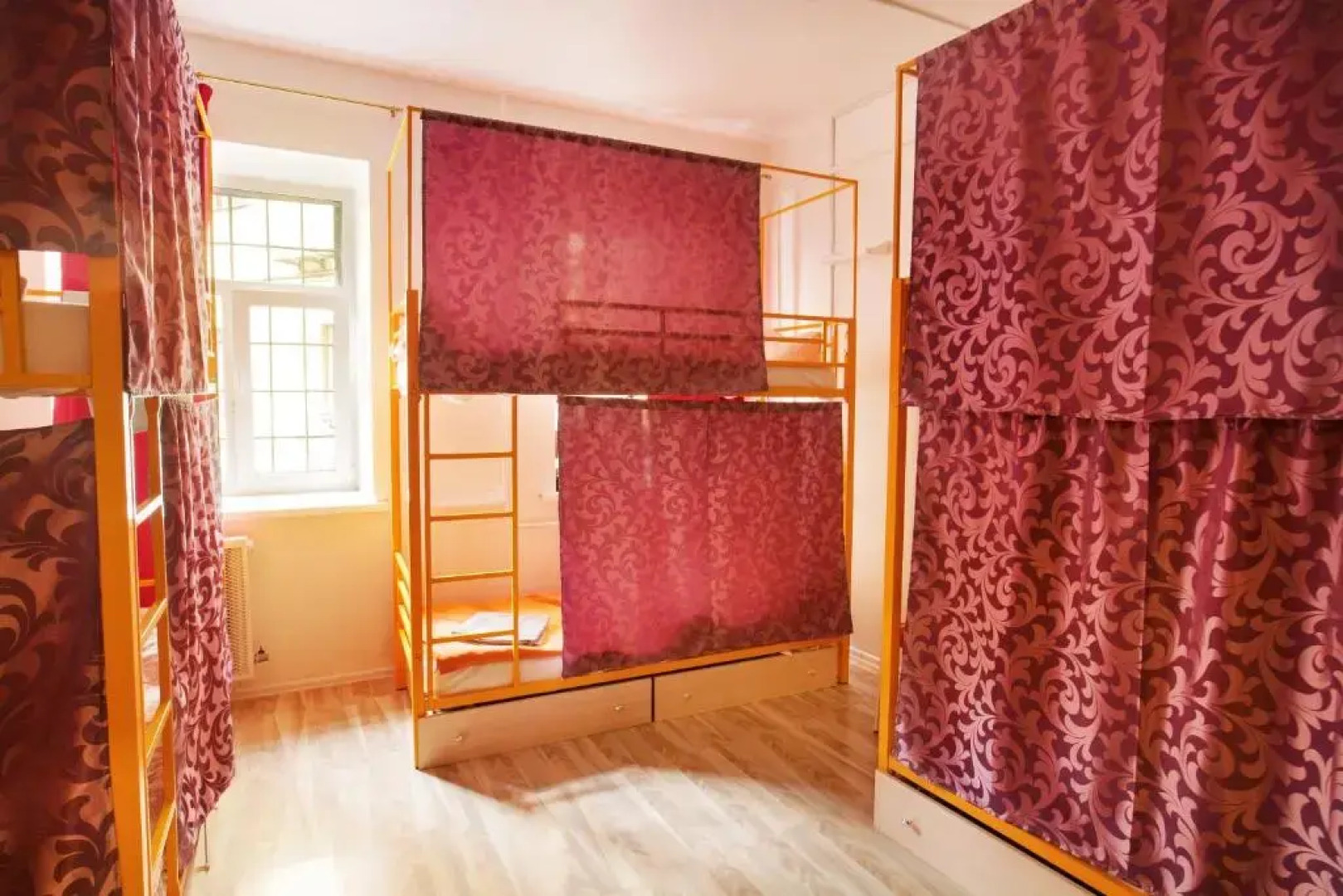 Hostel Like on Neva