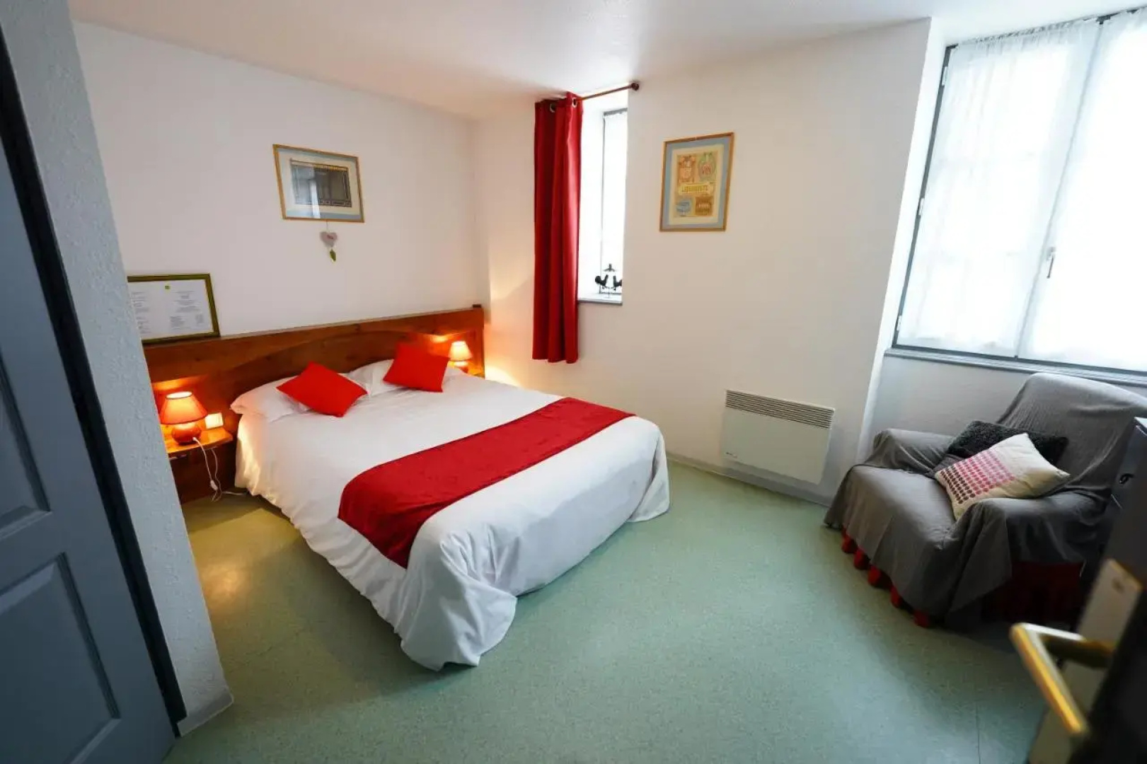 Logis Hôtel Le Relais Des Remparts