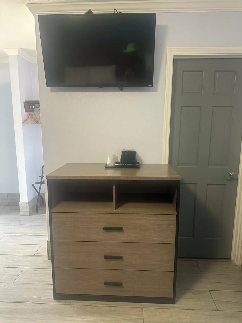 Carrizo Executive Inn