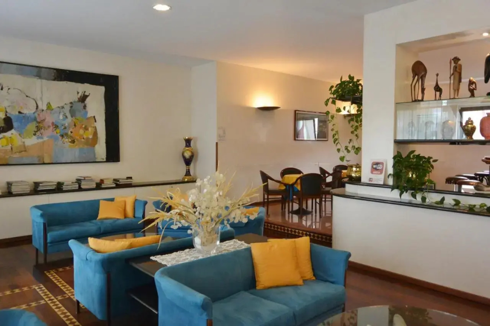 Melas Hotel