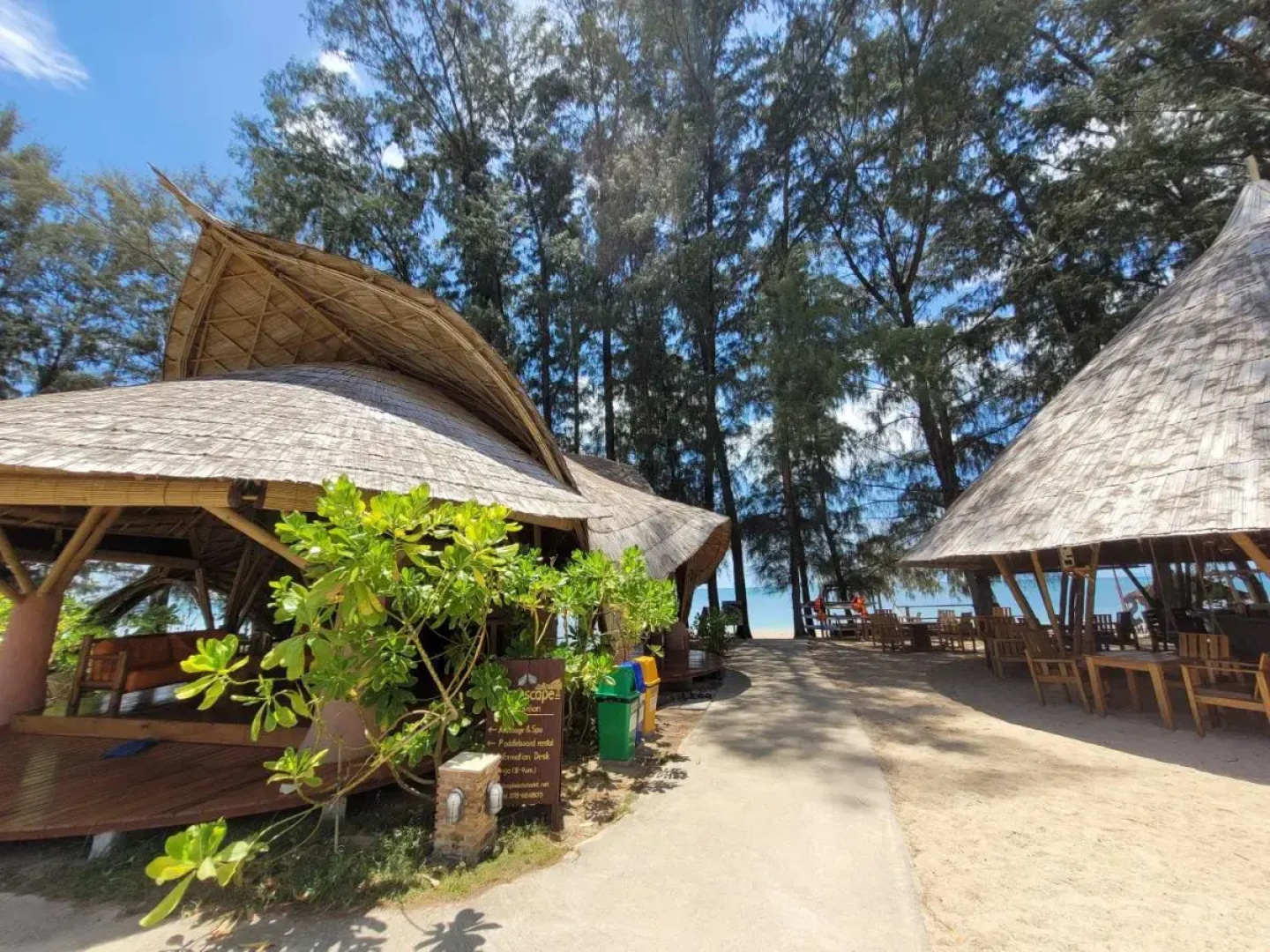 Отель Long Beach Chalet