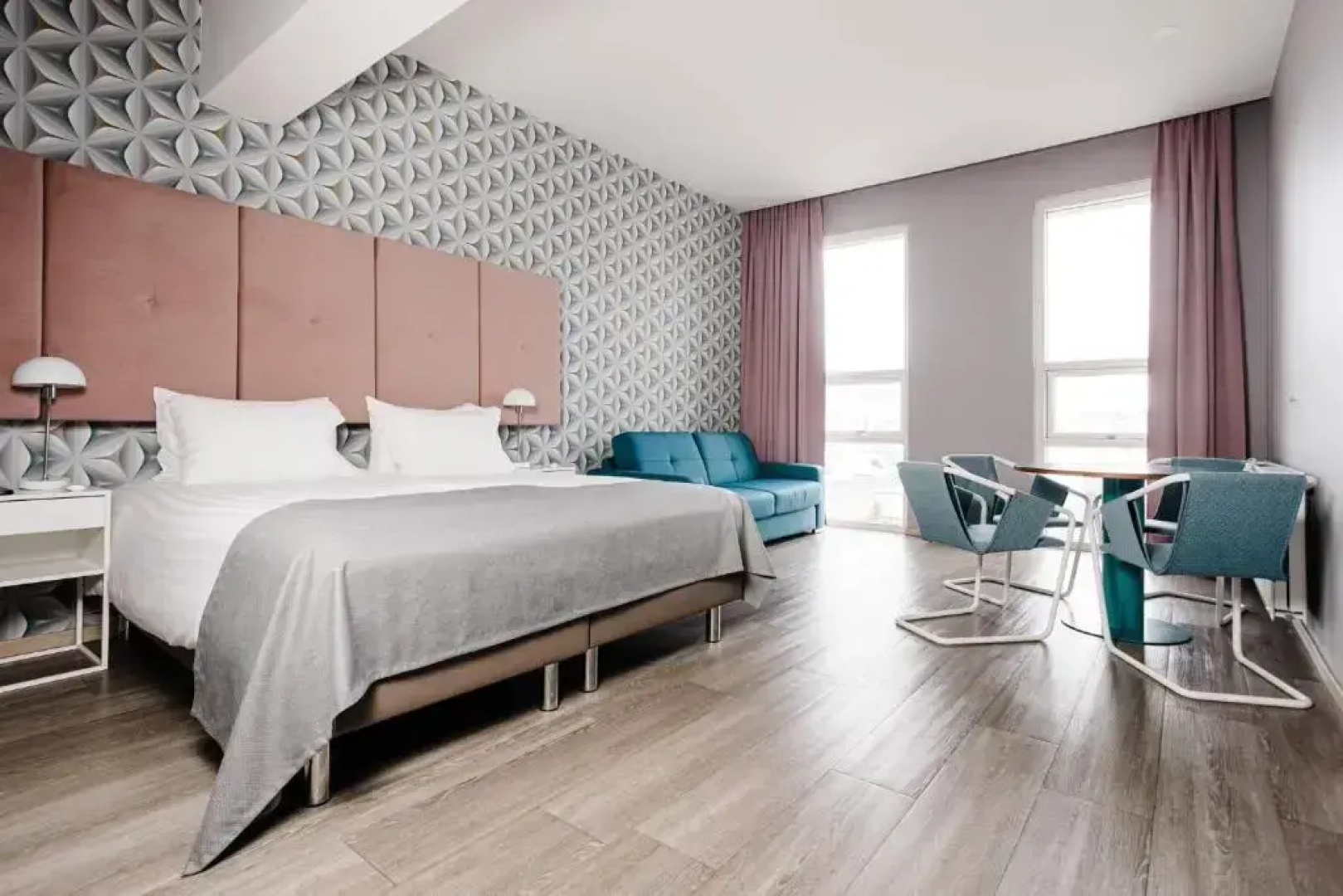 Отель Oddsson Midtown 