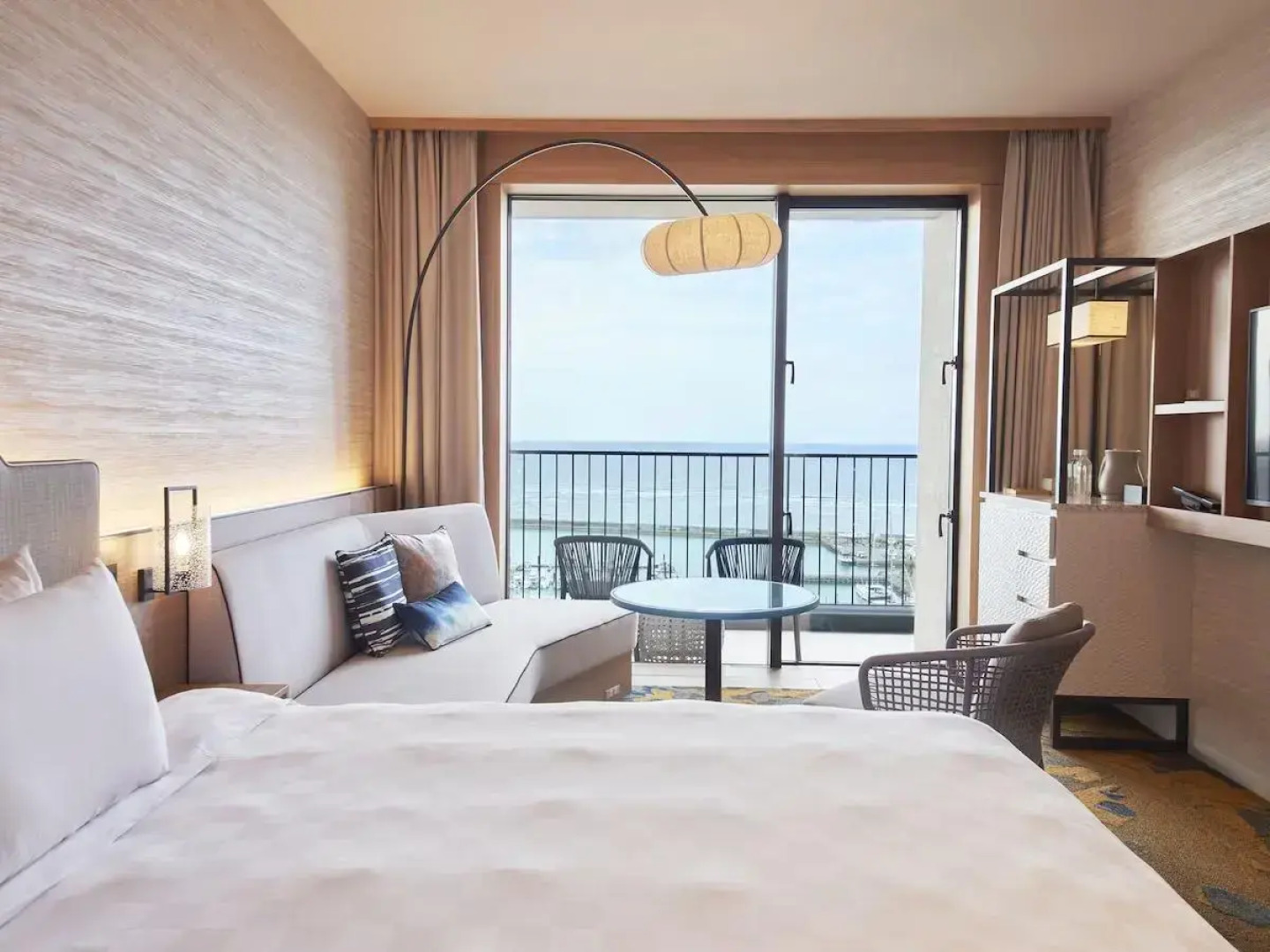 Отель Okinawa Prince Ocean View Ginowan