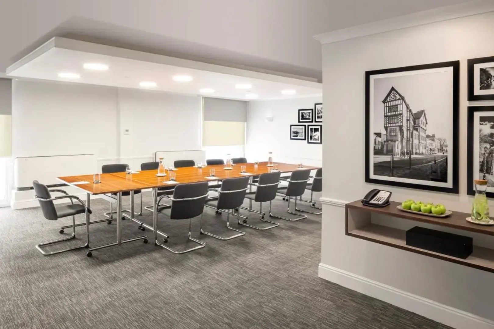 Holiday Inn Leicester by IHG