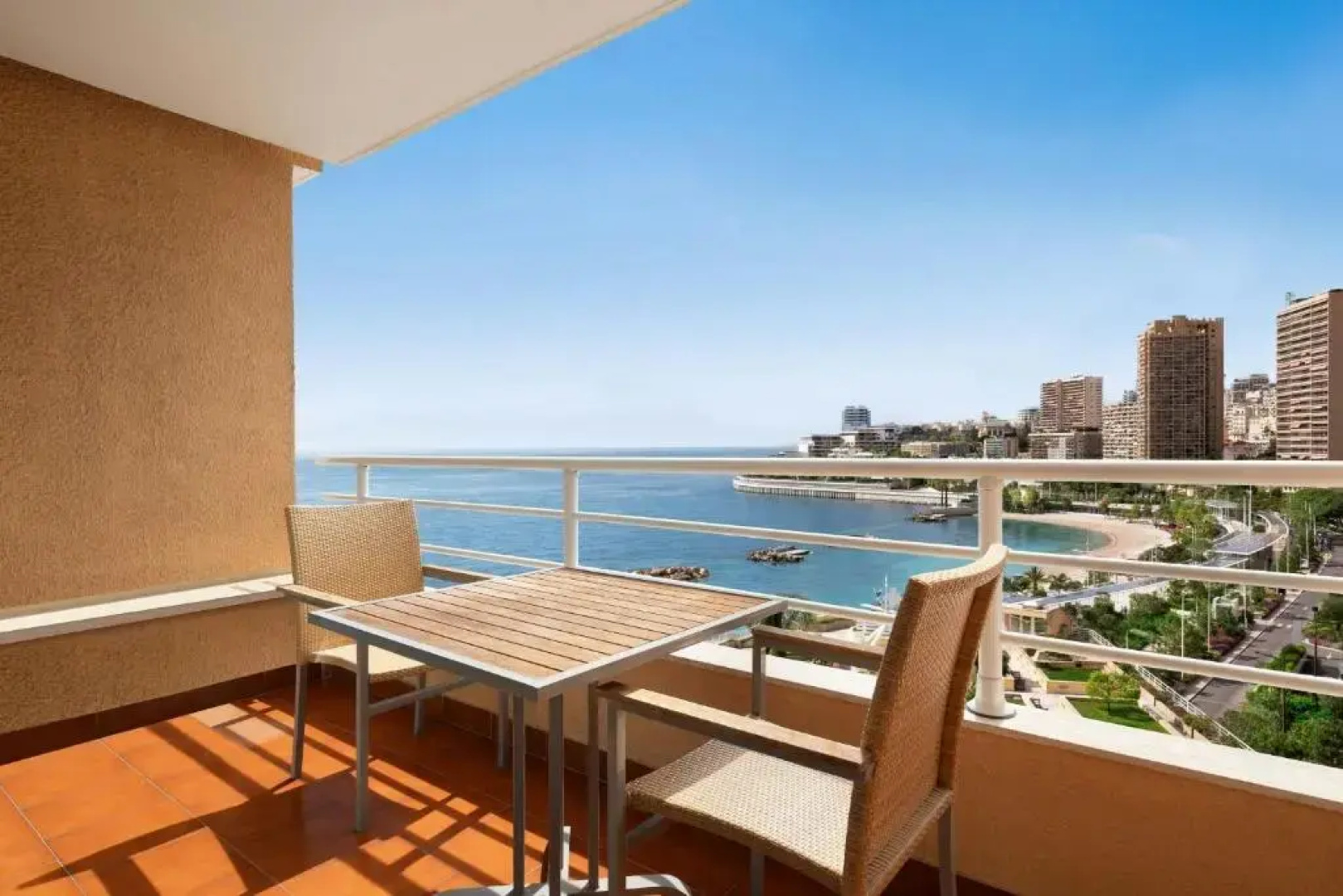 Le Meridien Beach Plaza