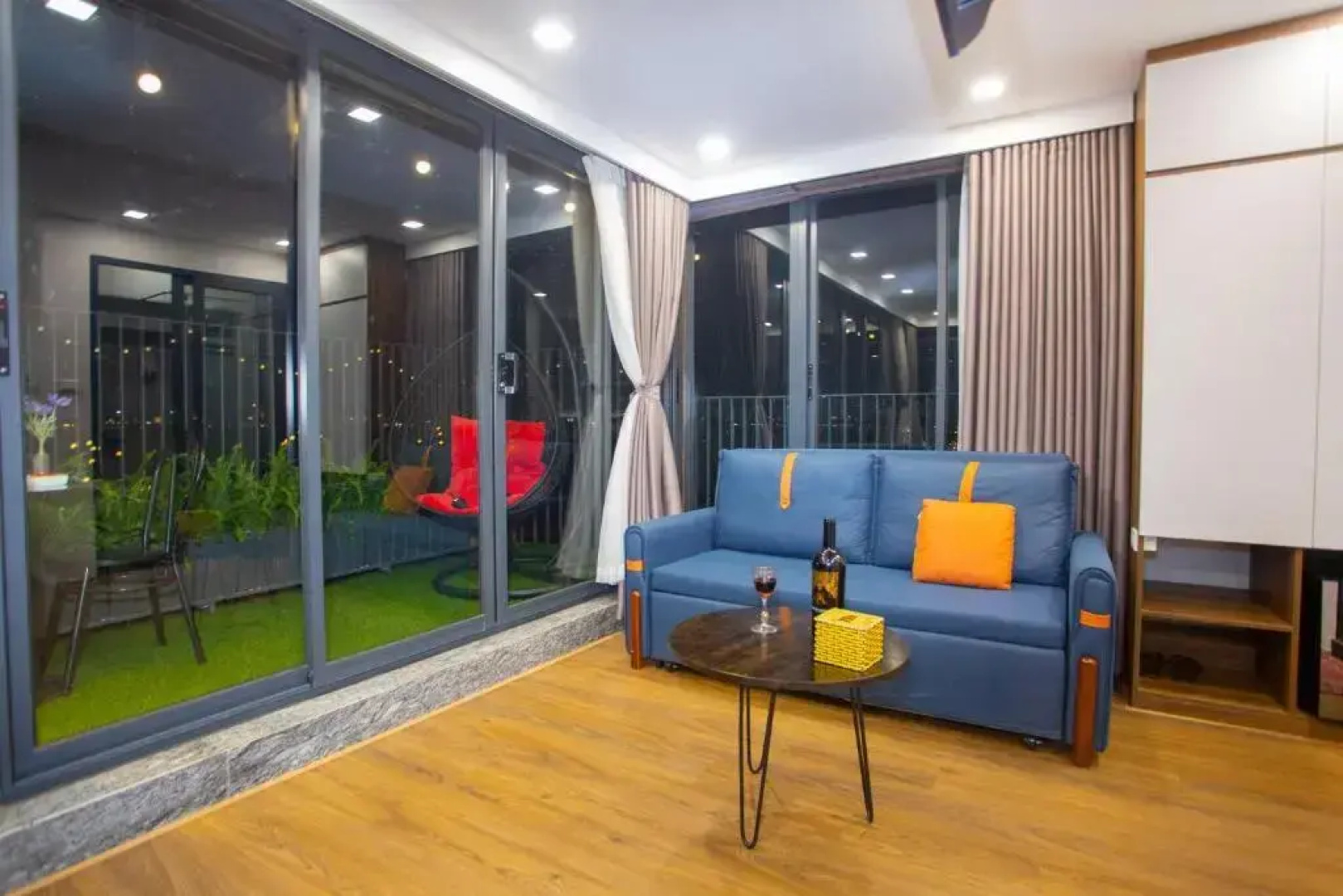 Hanoi Lake View Hotel & Travel
