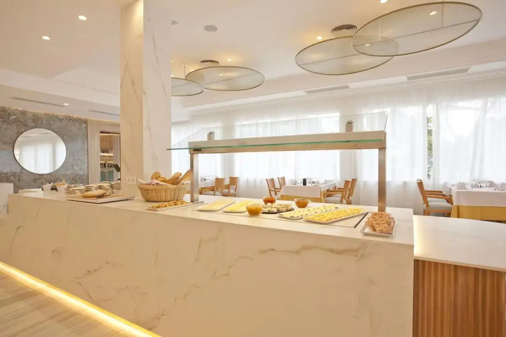 Отель Grupotel Molins