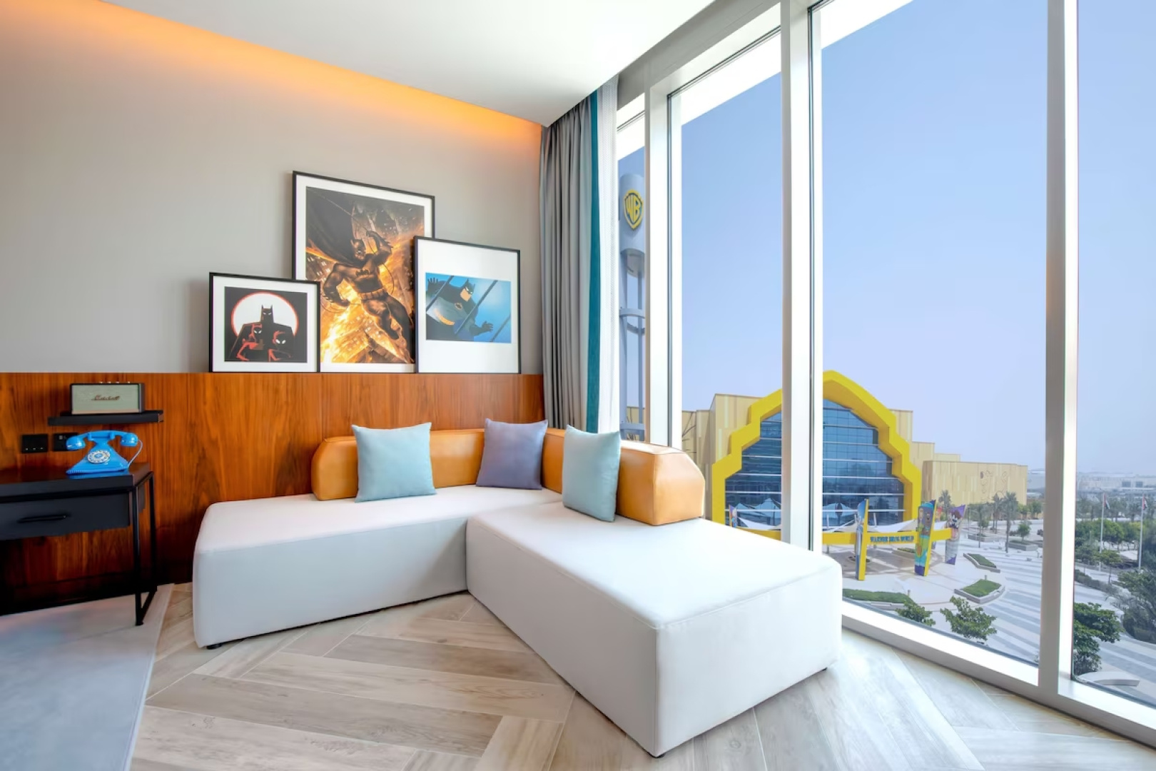 Отель The WB Abu Dhabi, Curio Collection by Hilton