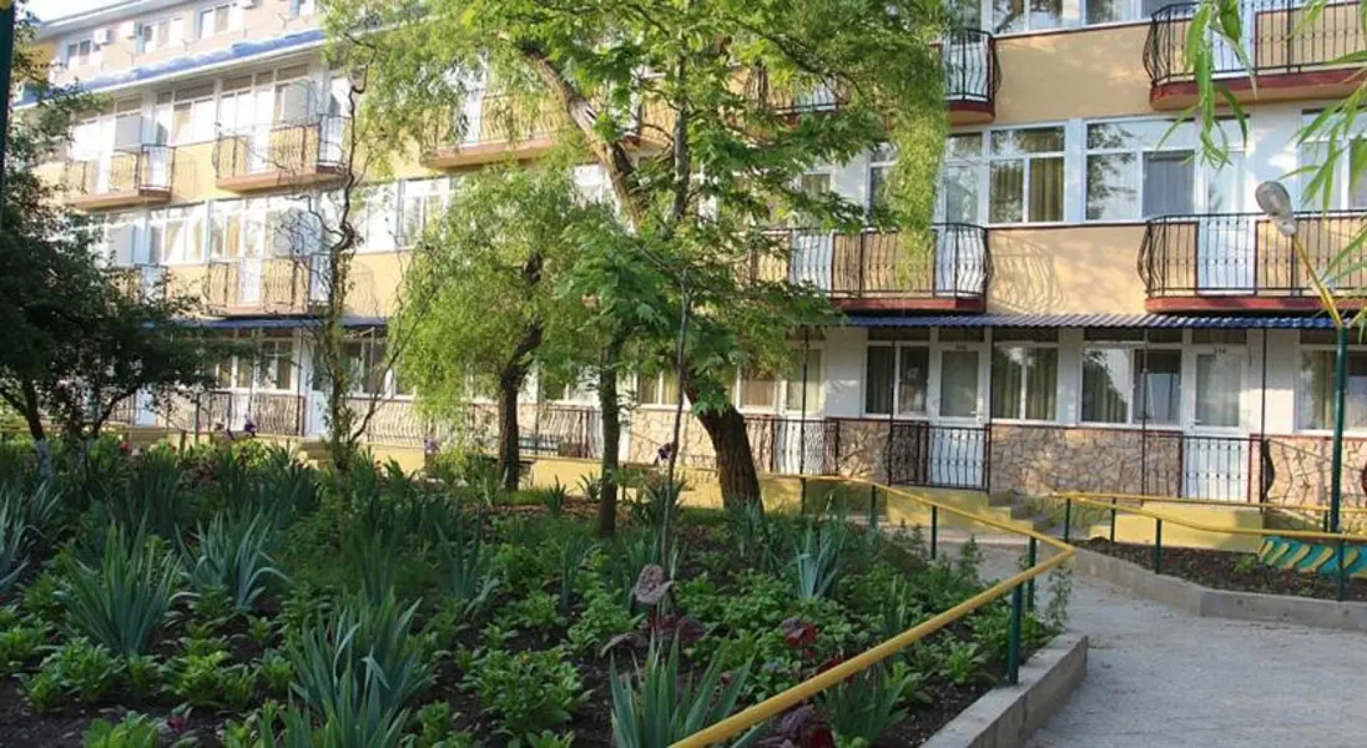 lazurny Bereg Hotel