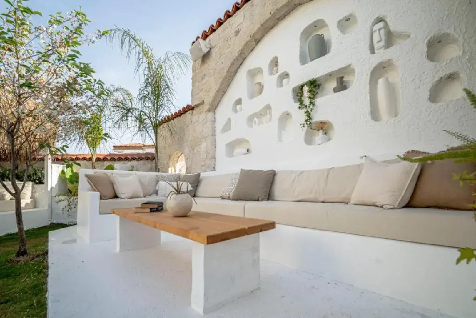 Sandal Alaçatı - Adults Only