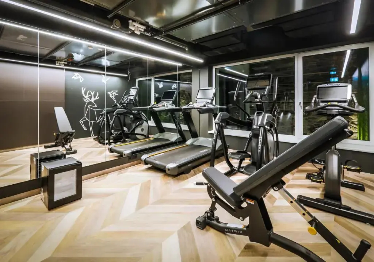 24 by AvenidA - Mountain Hotel