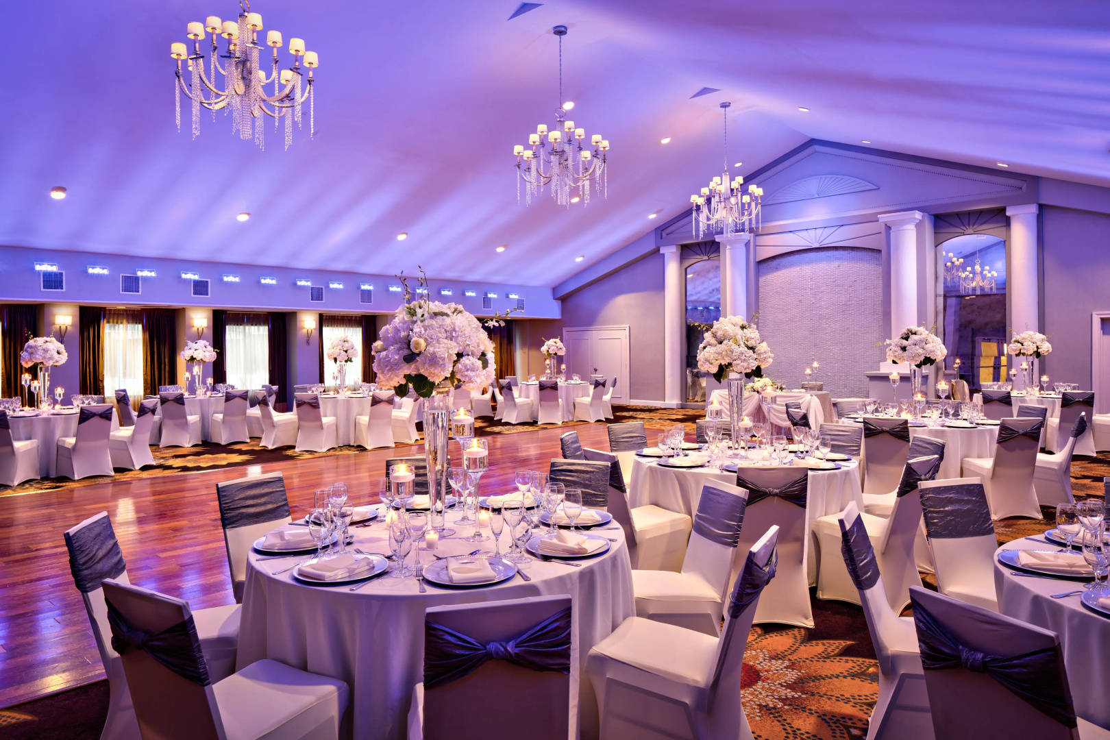 DoubleTree by Hilton Fairfield Hotel & Suites
