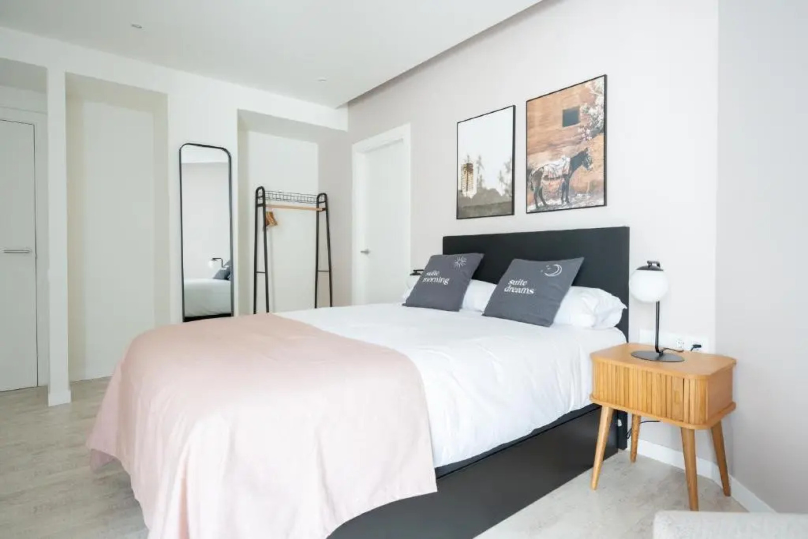 Limehome Barcelona Rector Triadó