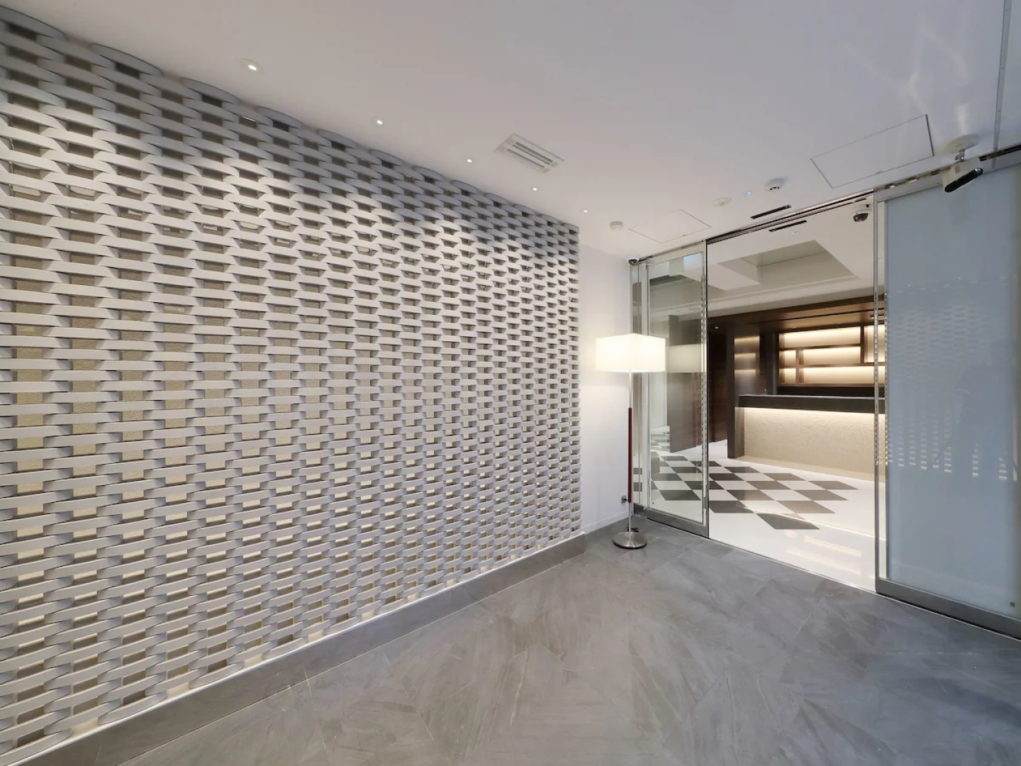 Отель Sakura Suite Osaka