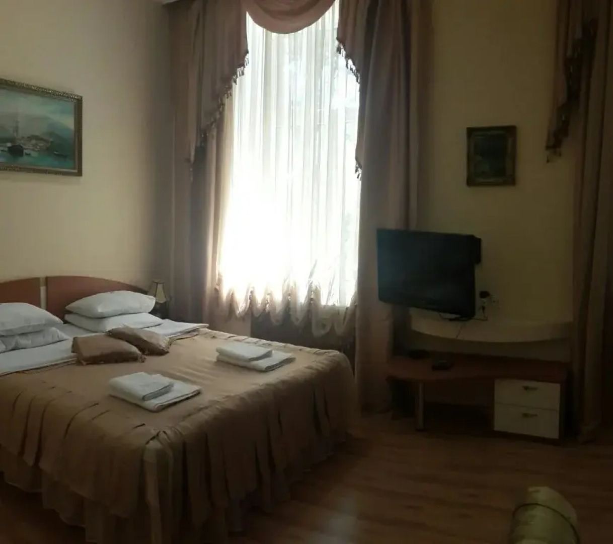 Park Royal Bely Lebed Mini-Hotel