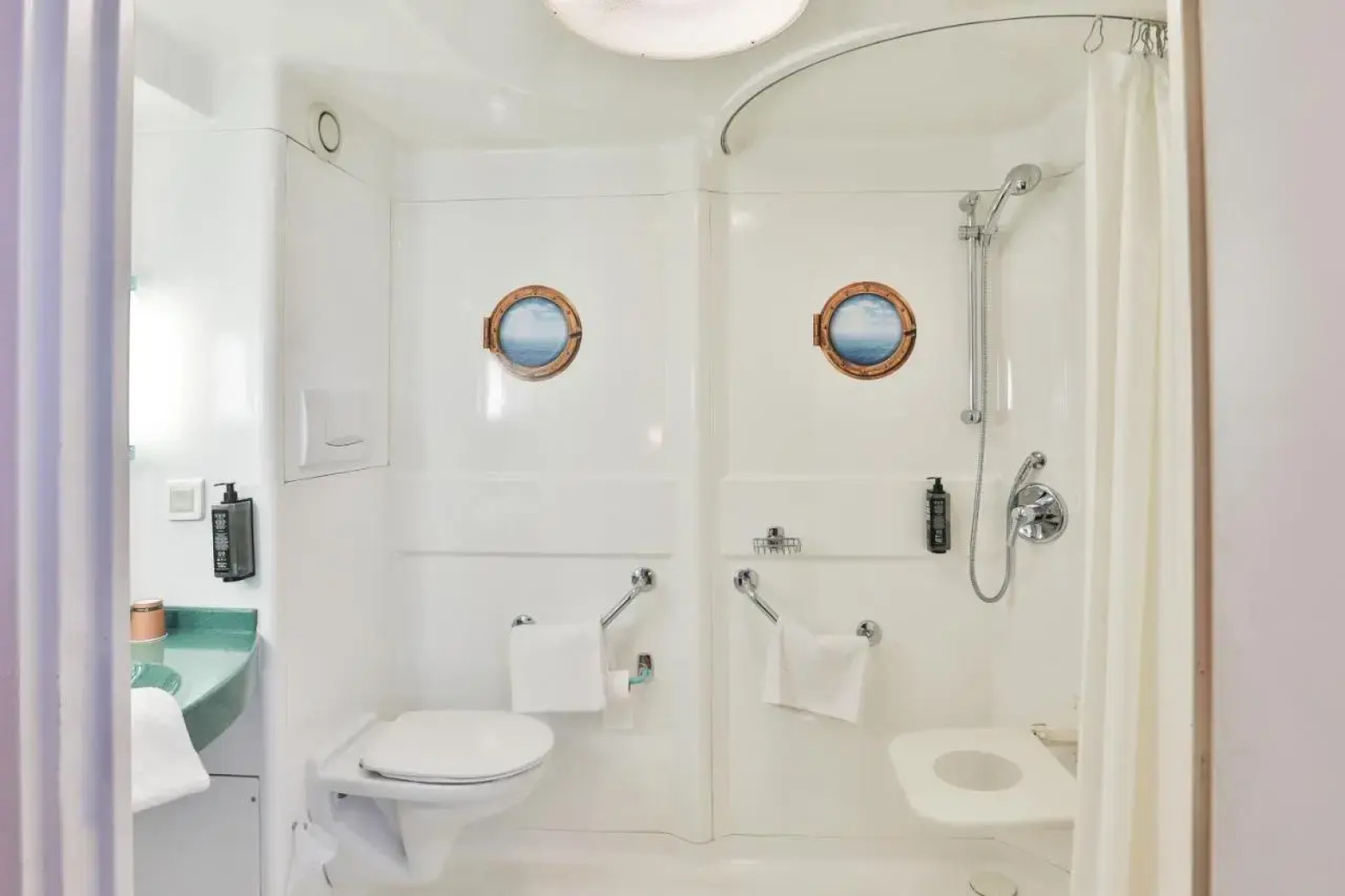 B&B HOTEL Les Sables-d'Olonne Centre Gare