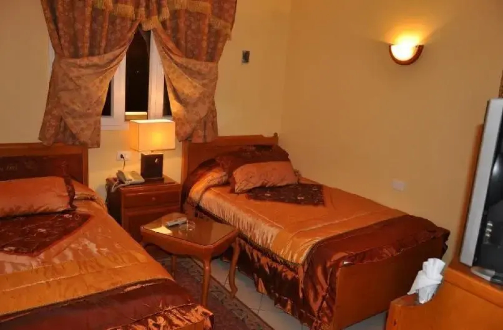 Al Safeer Hotel