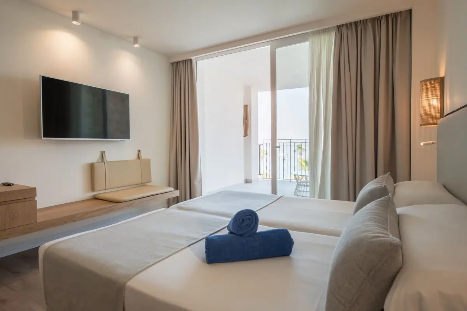 Отель Blau Parc 