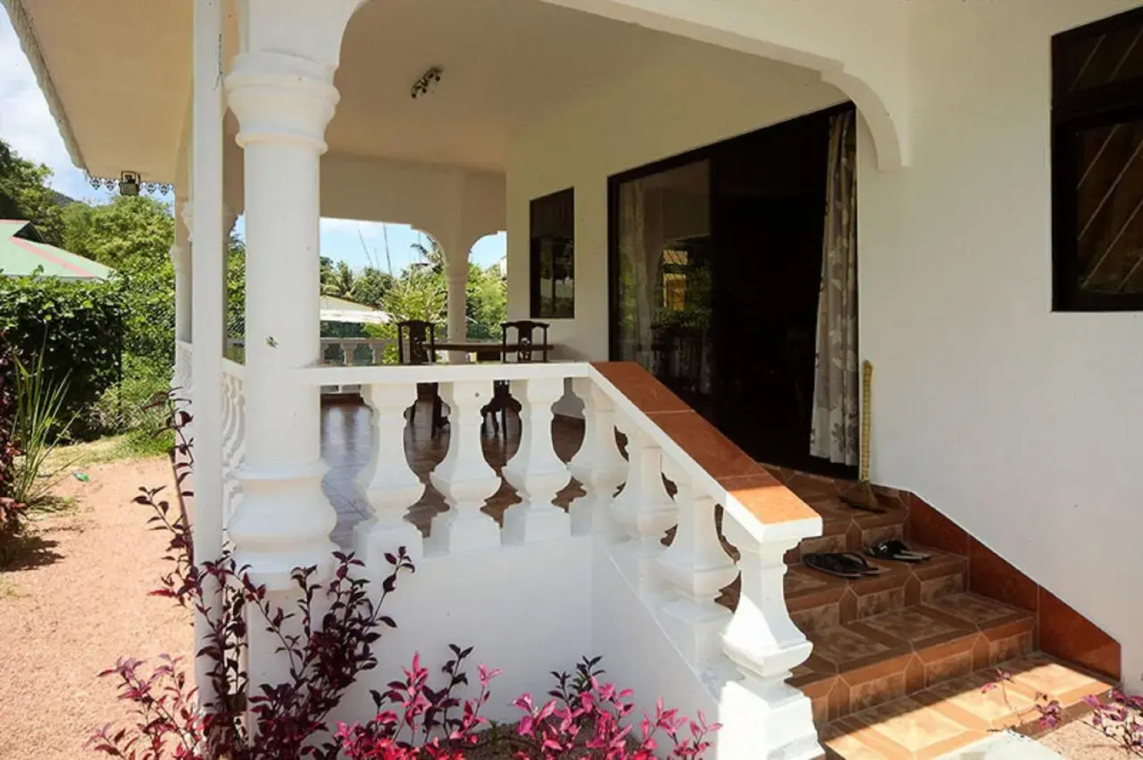 Coco Bay Guest House