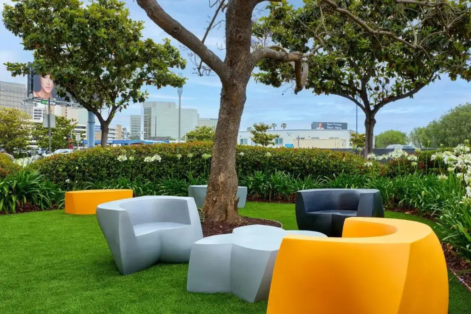 Renaissance Los Angeles Airport Hotel