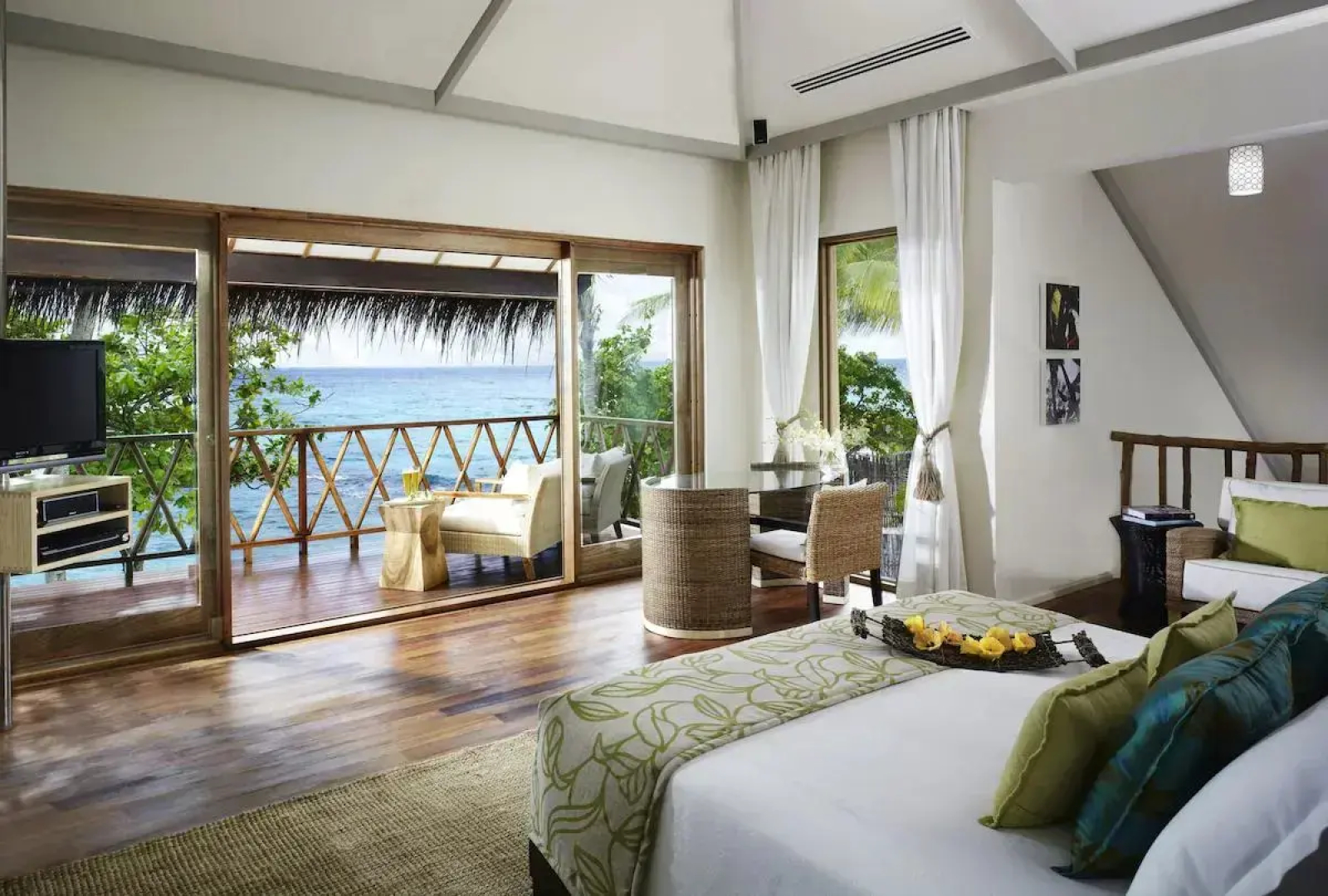 Спа-курорт Taj Coral Reef