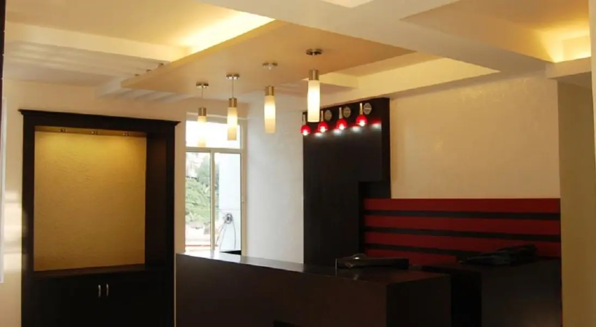 OYO 2817 Hotel Emerald Inn