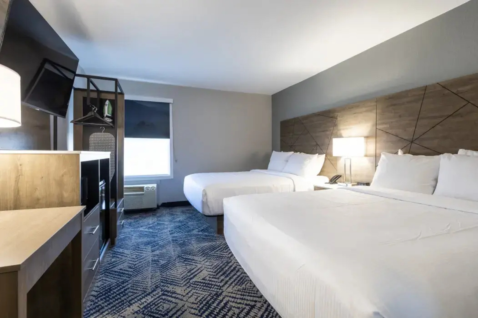 Rodeway Inn & Suites near Outlet Mall - Asheville