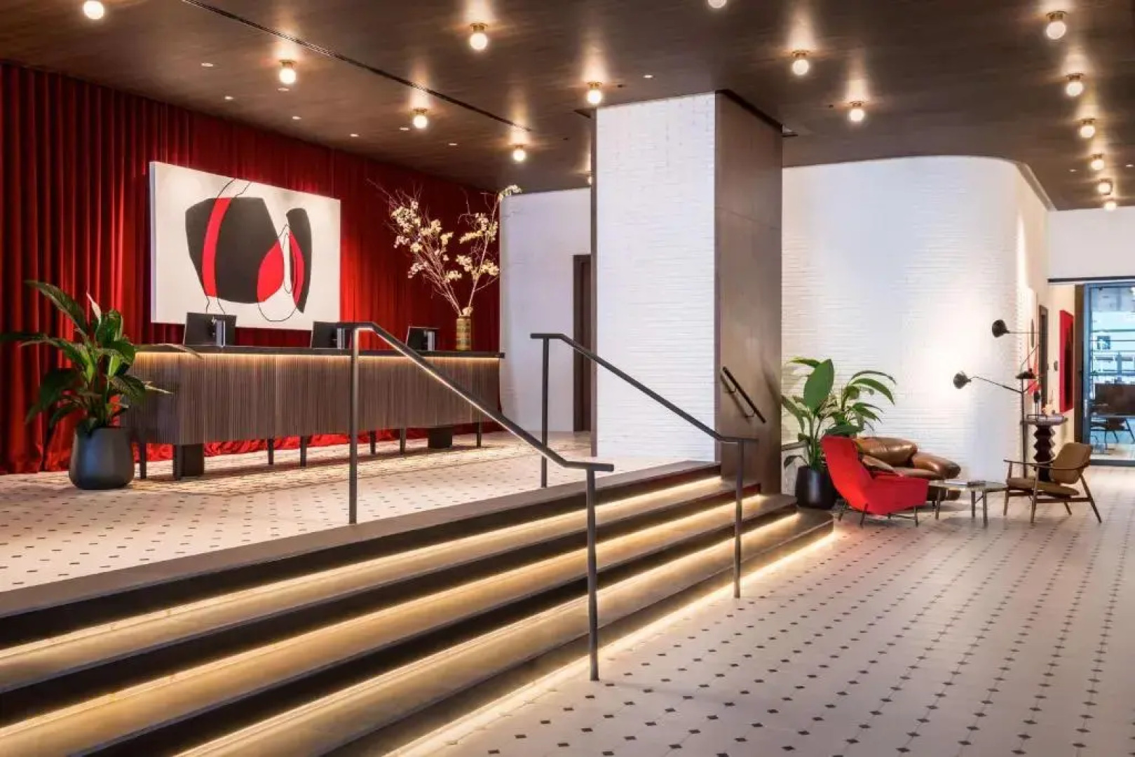 Отель Canopy by Hilton Madrid Castellana