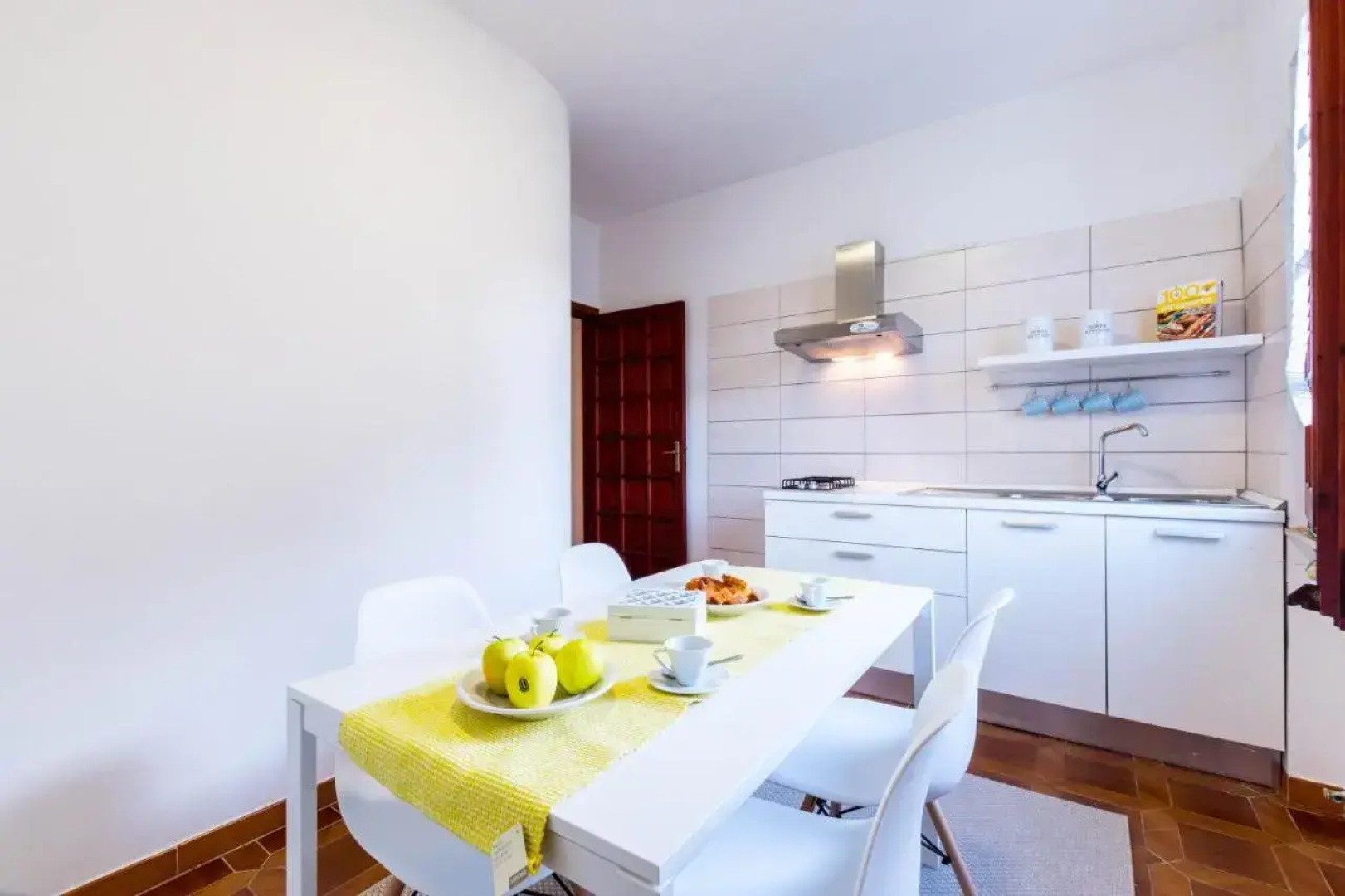 Spazioso Appartamento al Mare con Giardino