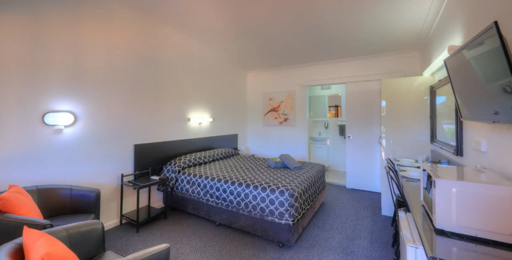 Twin Swans Motel