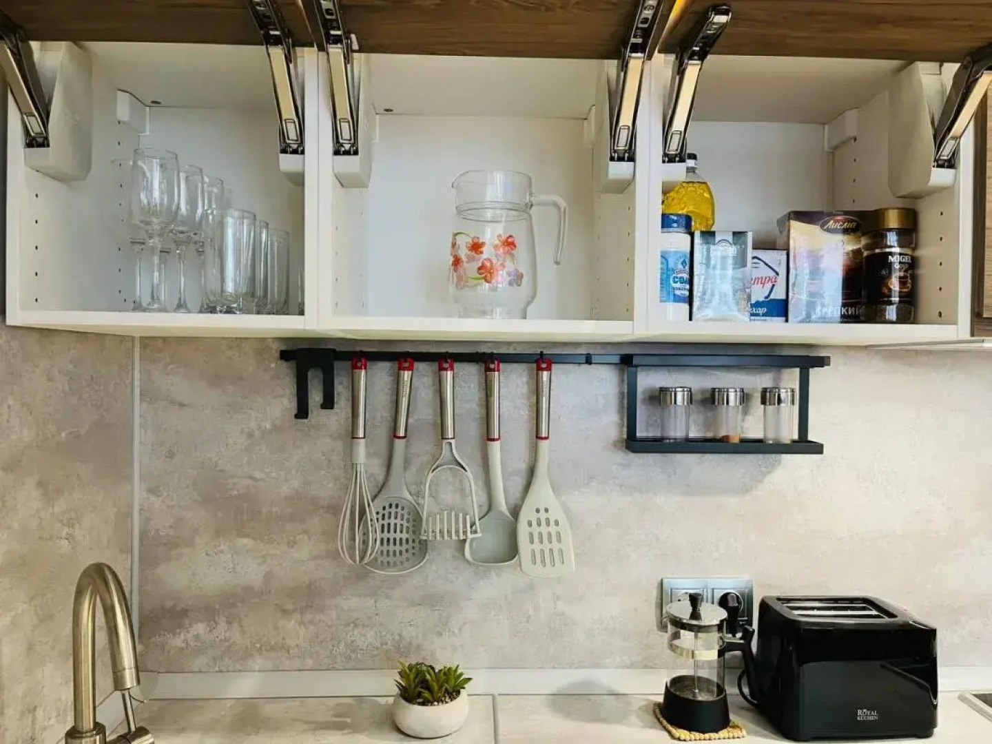 Happy People в квартале Свистуха