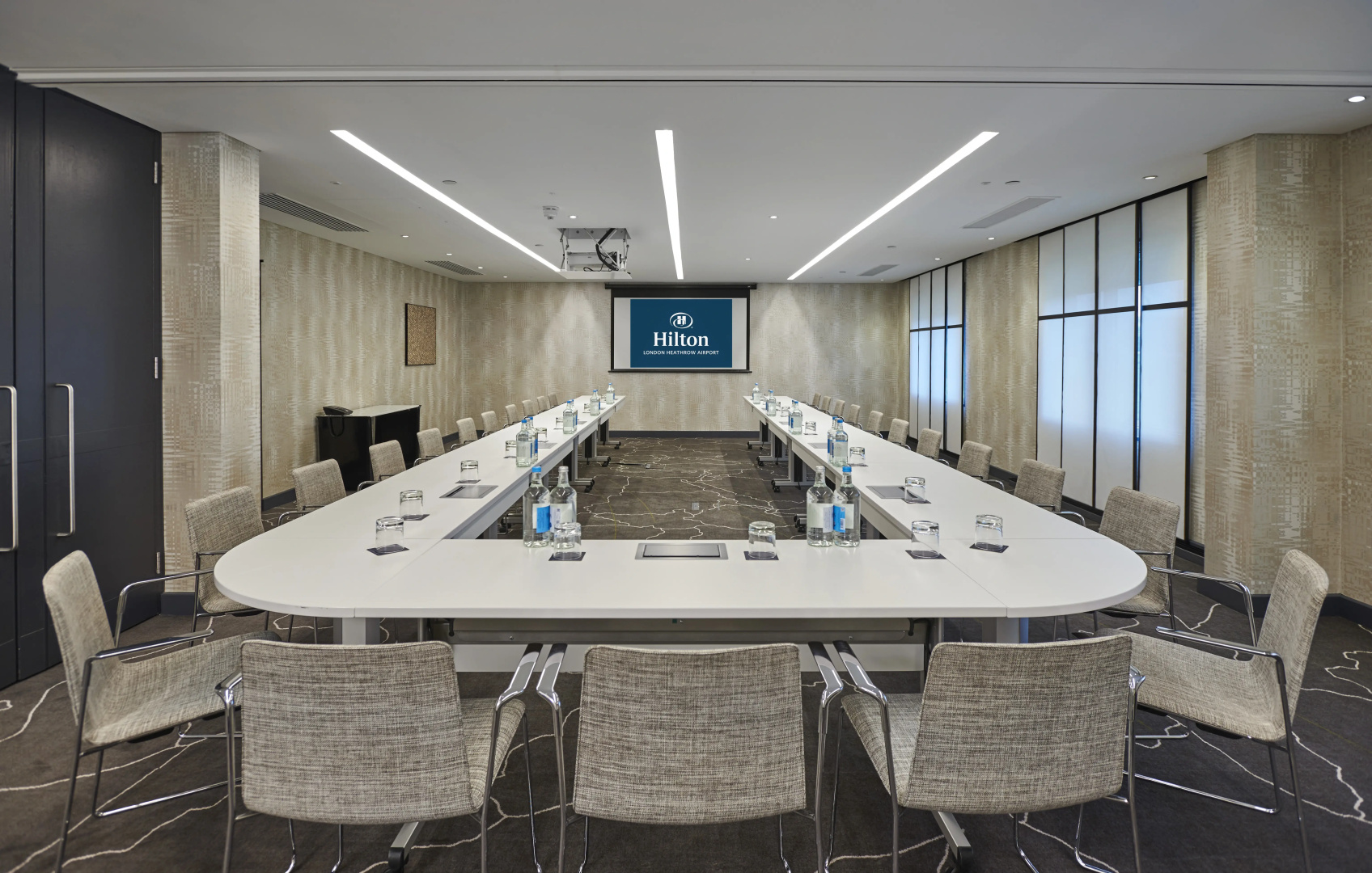 Отель Hilton London Heathrow Airport