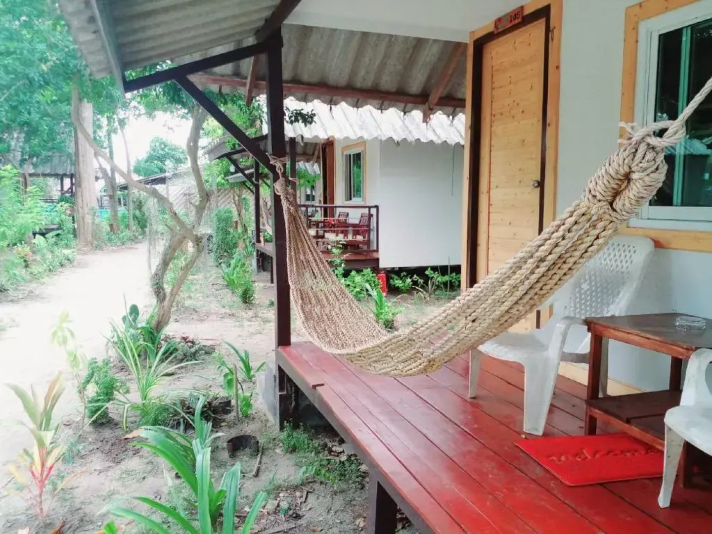 Lipe Garden Beach Resort