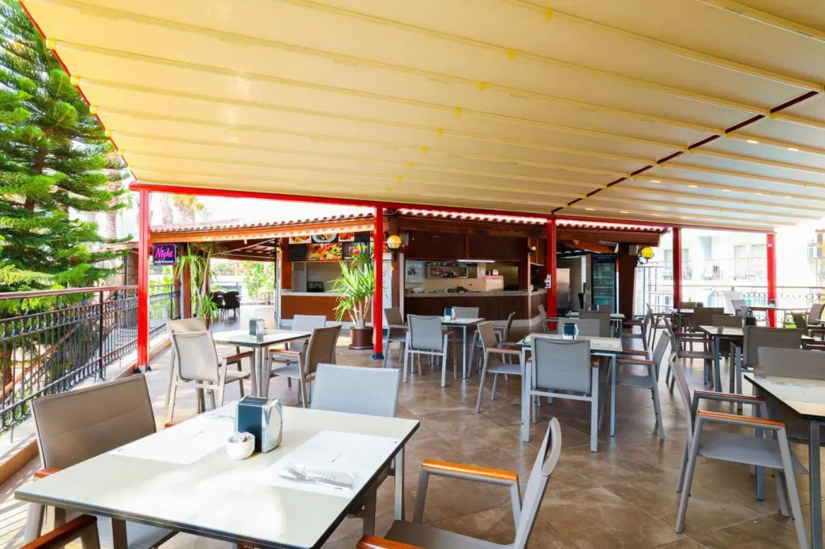 Курорт Crystal Aura Beach Resort & Spa – All Inclusive