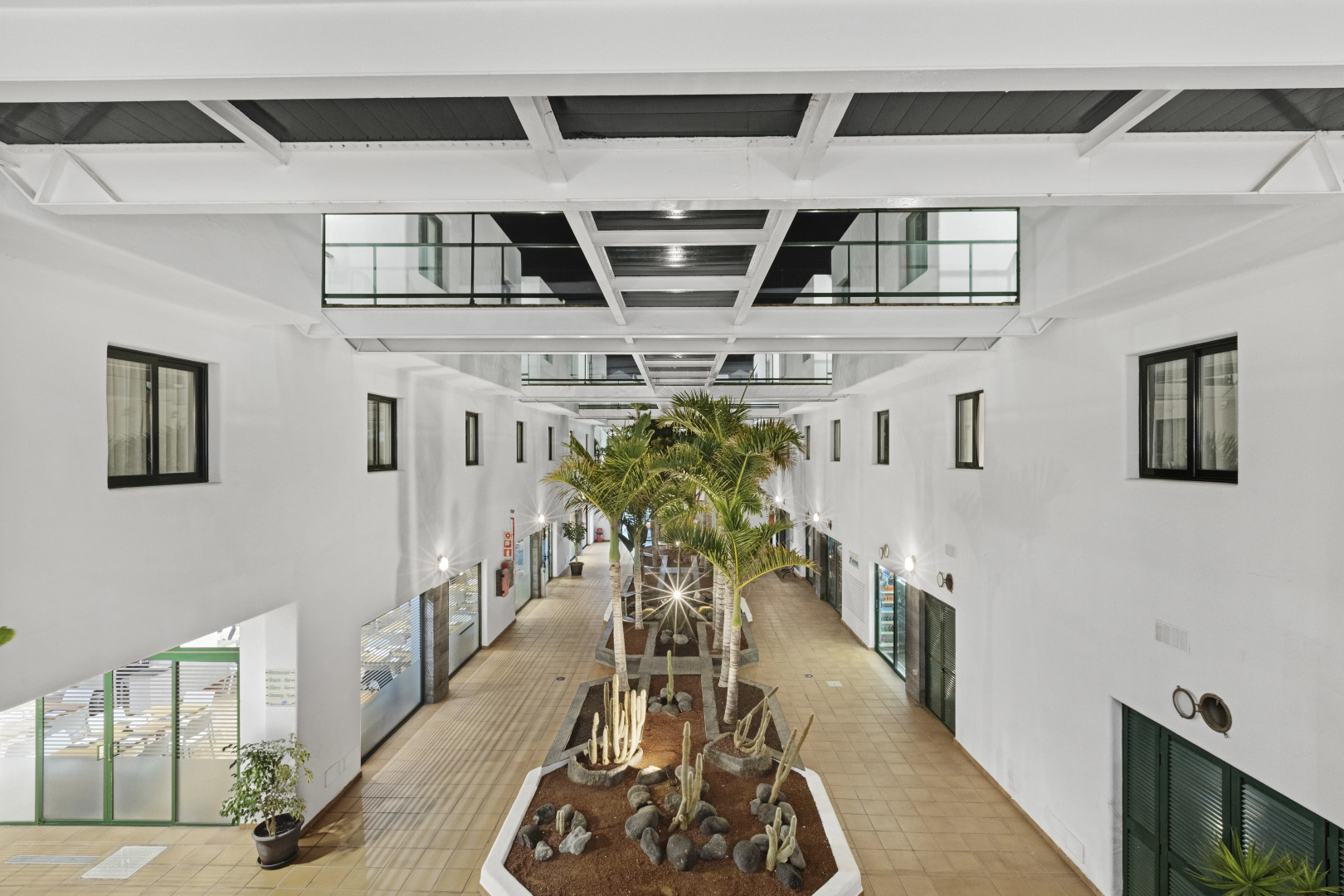 Отель THB Flora Aparthotel