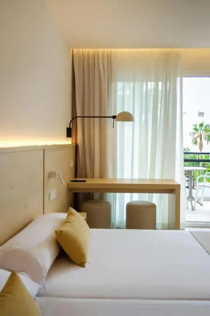 Hotel Cabot Cala Ferrera