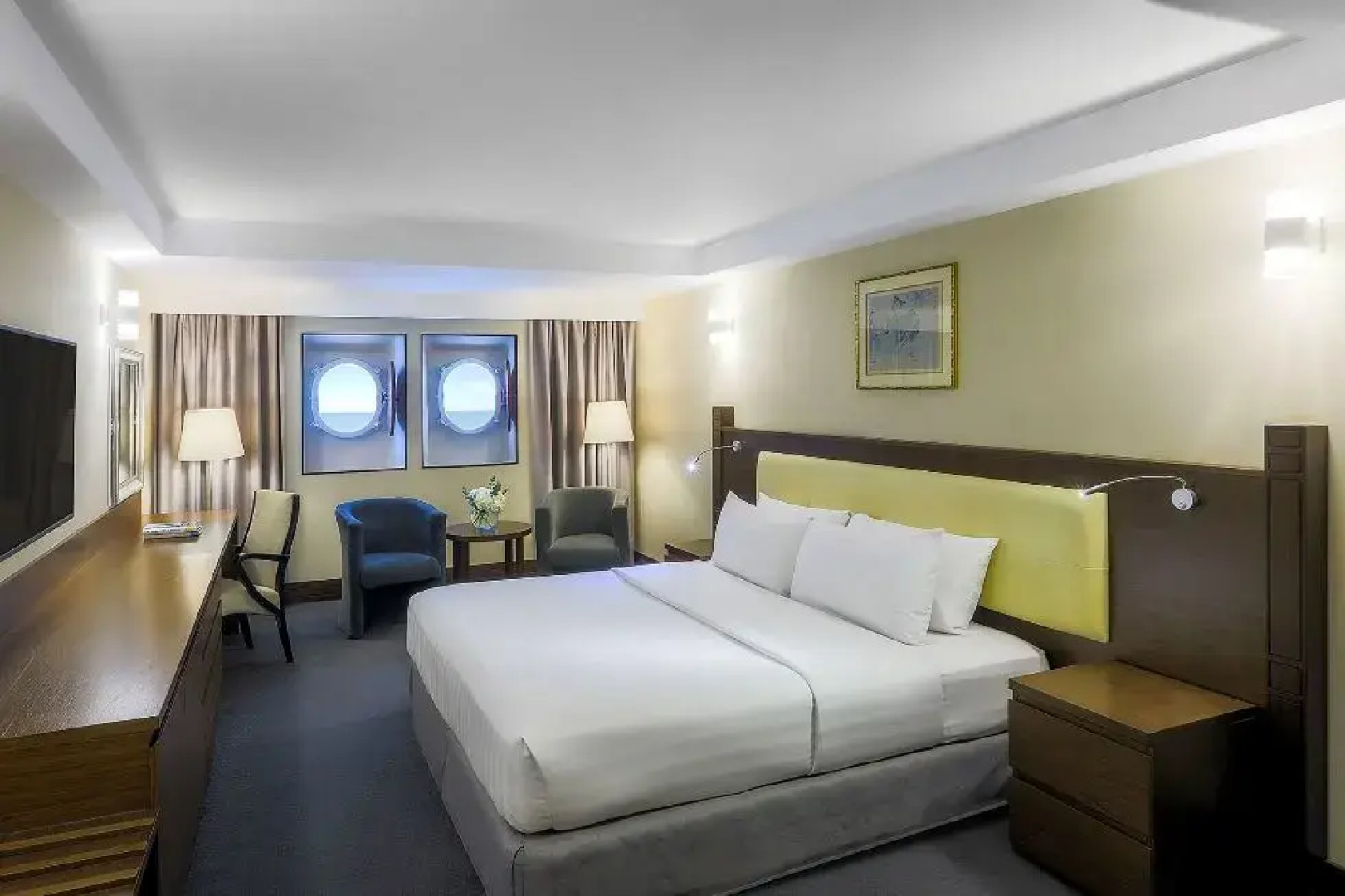 Queen Elizabeth 2 Hotel by Accor