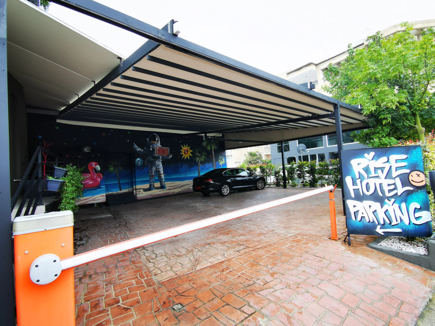 Rise Urban Art Hotel