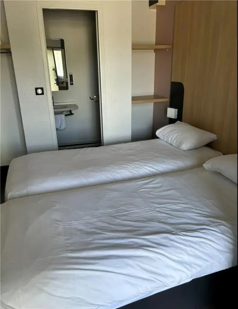 Отель Kyriad Eco 