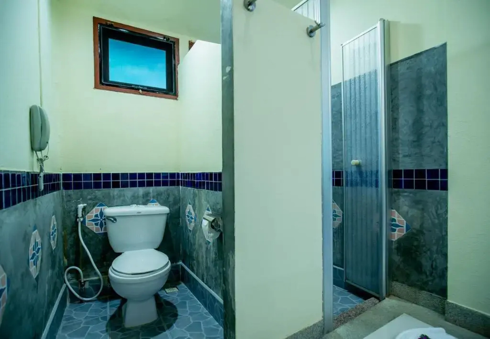 Phuket Leelavadee Hua Ting Resort