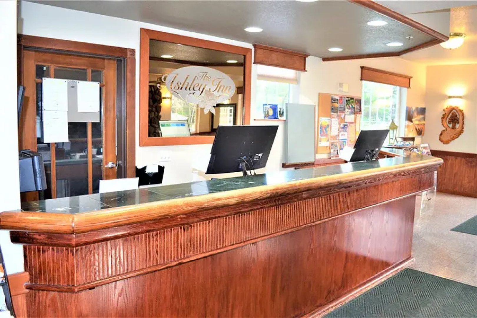 The Ashley Inn & Suites
