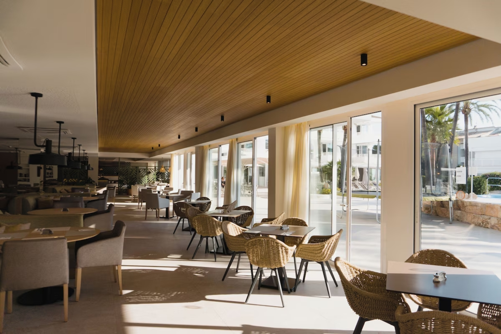 Hoposa Apartamentos Montelin