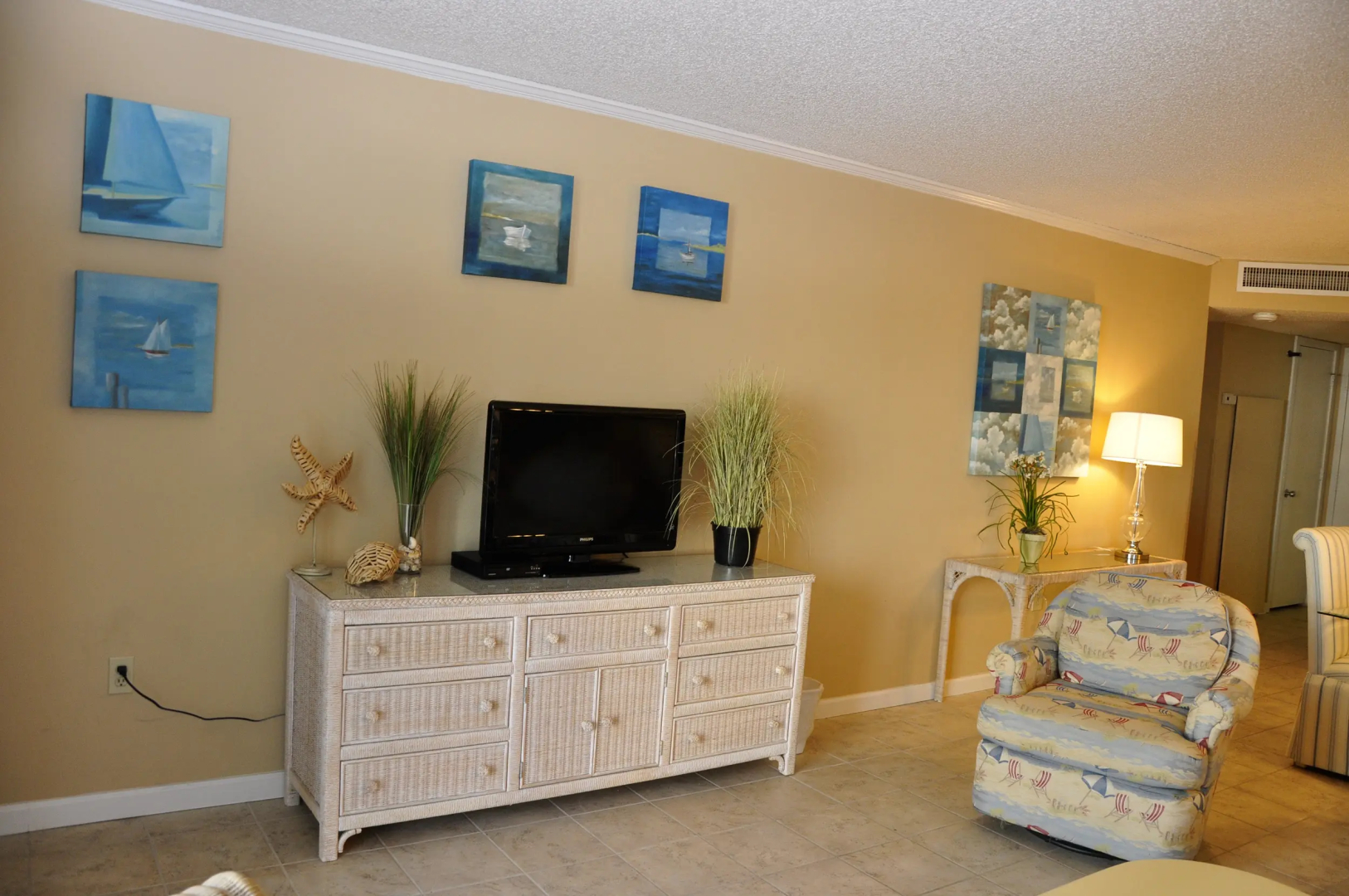 South Hampton - 2 BR Condo Oceanview - STP 1756