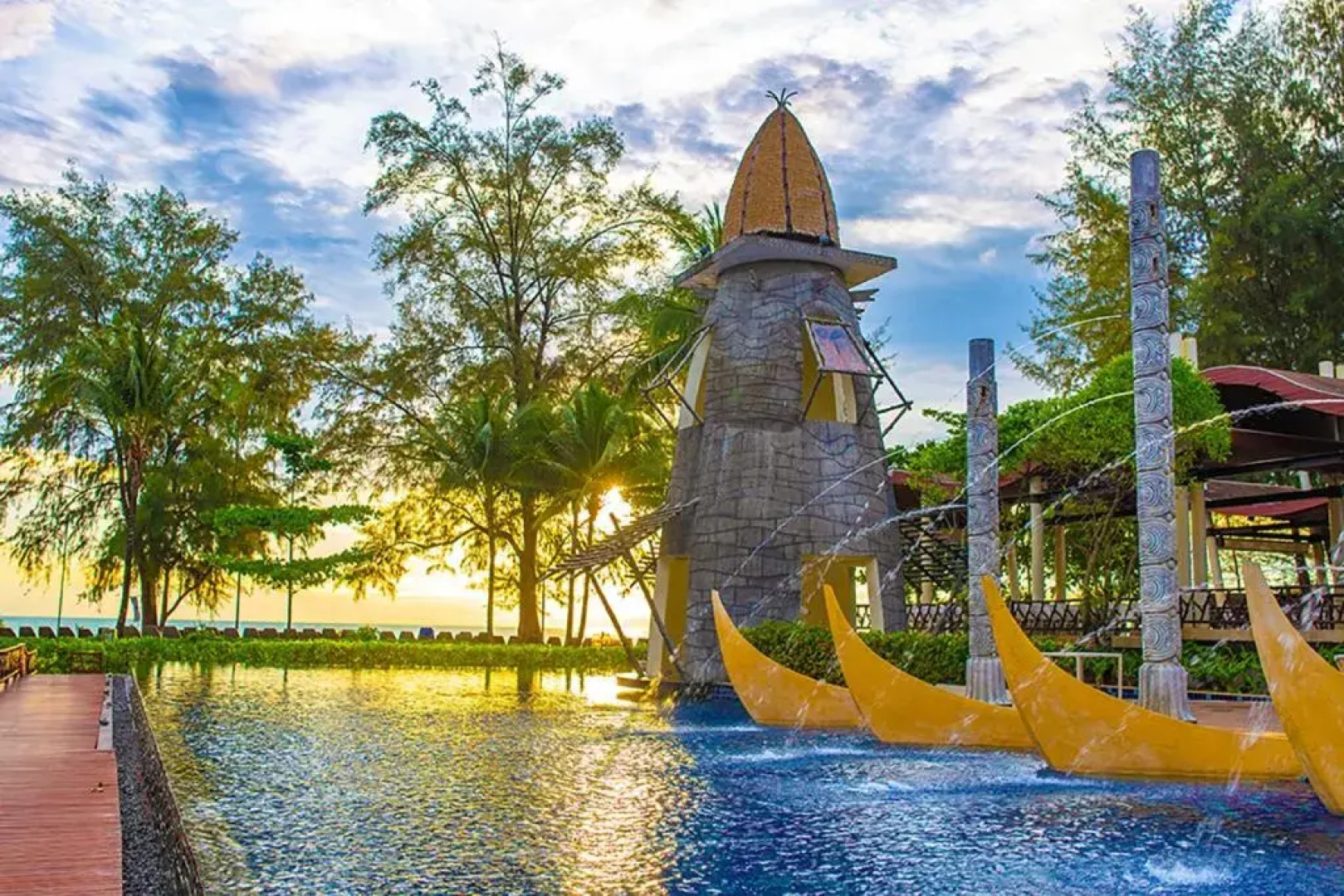 Graceland Khaolak Beach Resort
