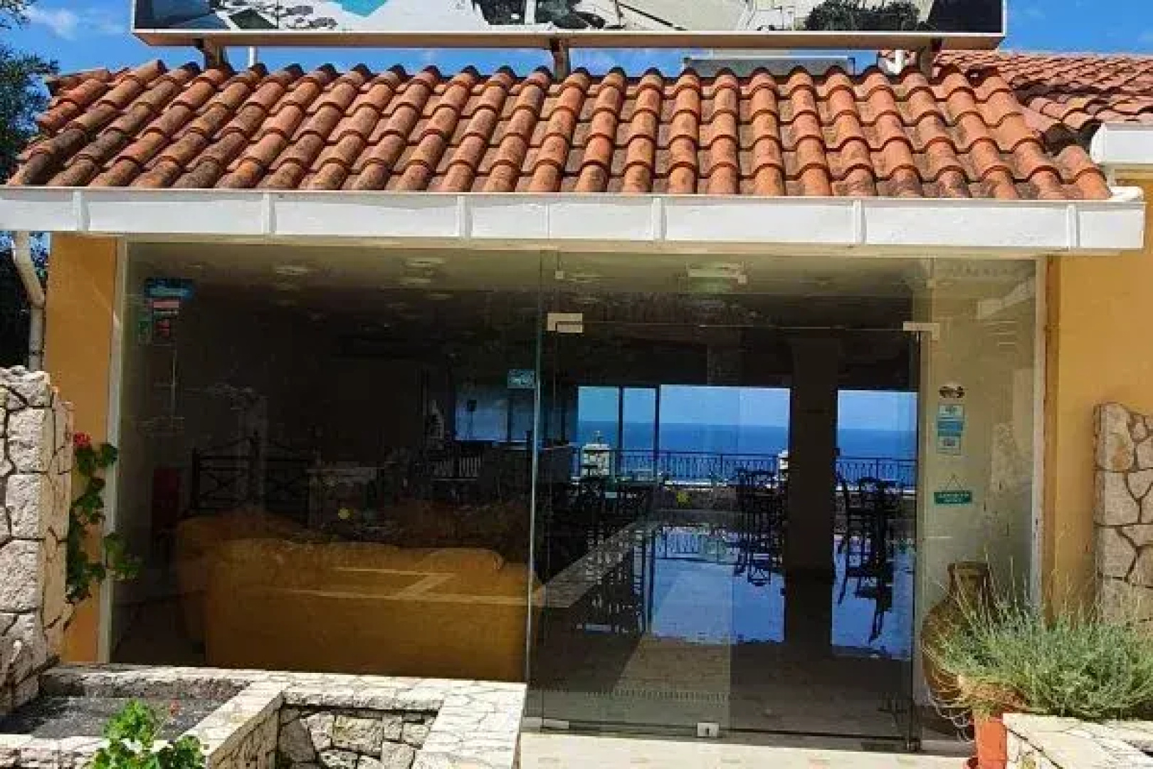 Aloha Hotel